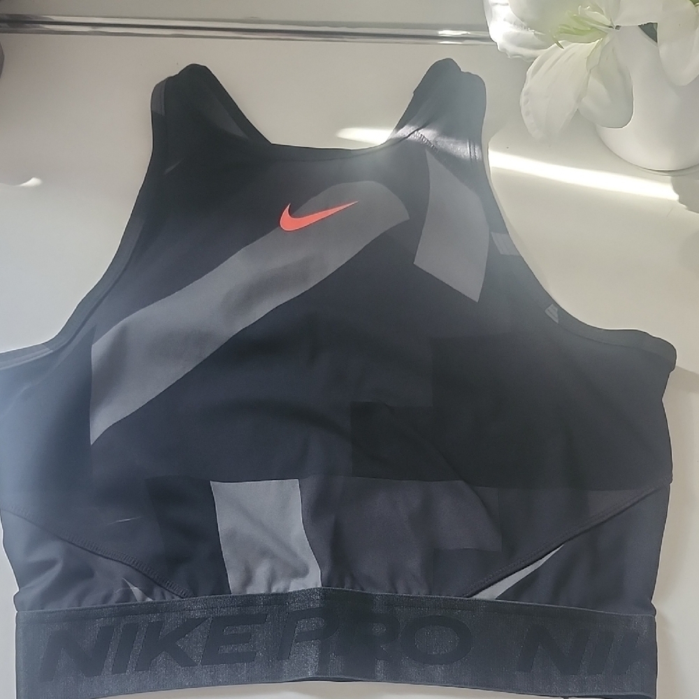 Nike Women's Black and Gray Swim Top